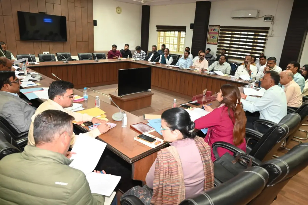 भीमताल में कचरा व्यवस्था सुधारने को कहा, नगर पालिका ईओ की गैरमौजूदगी पर नाराजगी