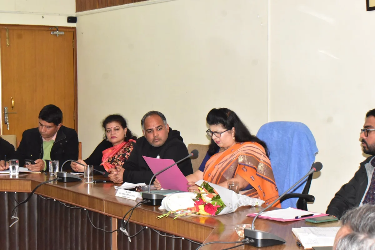 प्राधिकरण की कार्यप्रणाली पर राज्यमंत्री सख्त, लापरवाह अधिकारियों को नोटिस देने के निर्देश